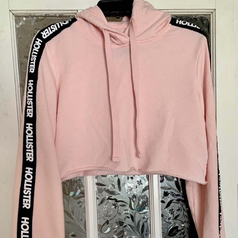 Size large hollister crop hoodie!
